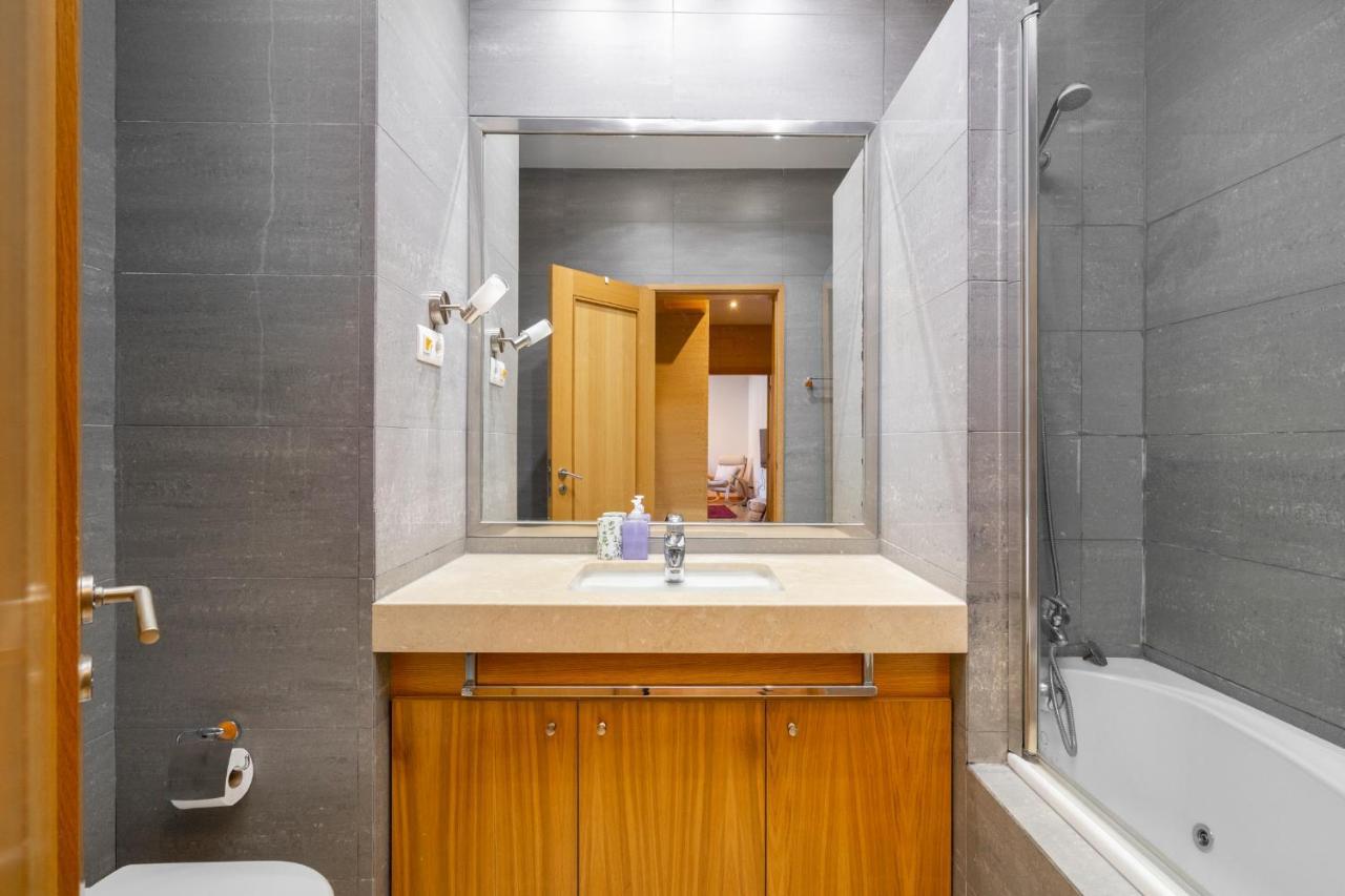 Whome Ajuda 31 Premium W/ Elevator & Parking Lisbon Bagian luar foto